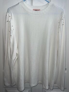 EasMadeline White Crew Neck Sweater with Pearl Accent